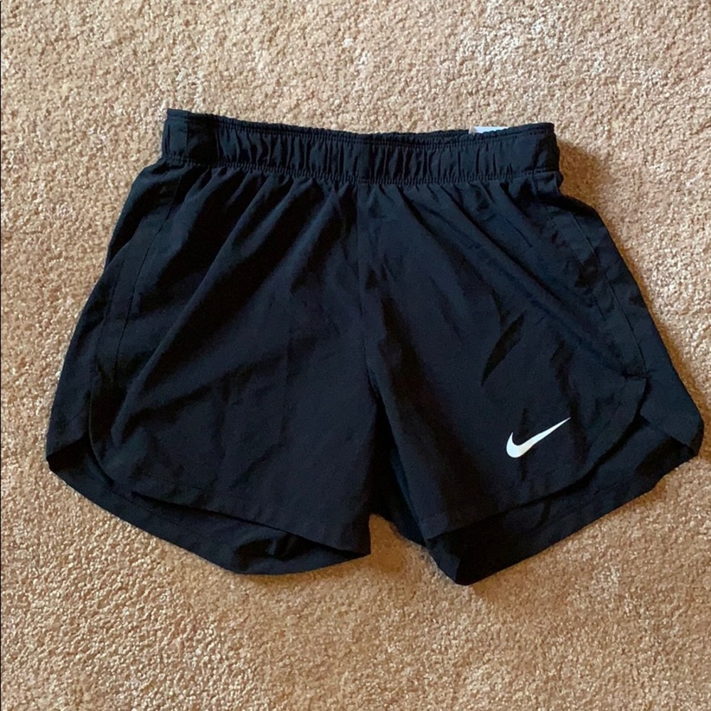 Black nike shorts - Picture 1 of 1